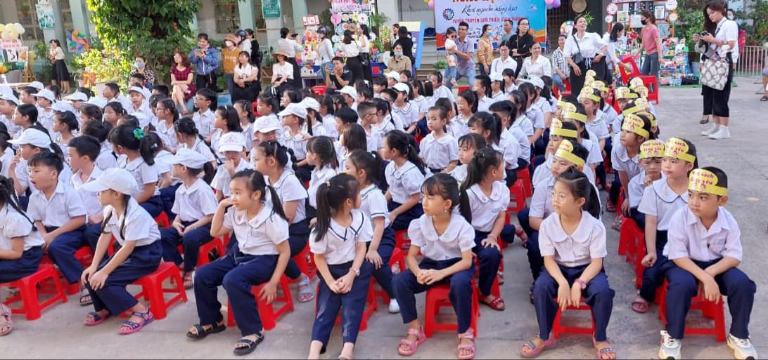 Trường Tiểu học Tam Phước 2 tổ chức Ngày sách và Văn hóa đọc Việt Nam